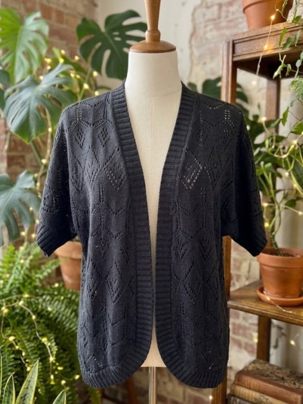 80 Park Black Lace Knit Open Front Shrug Cardigan Y2K Whimsigoth Size Large